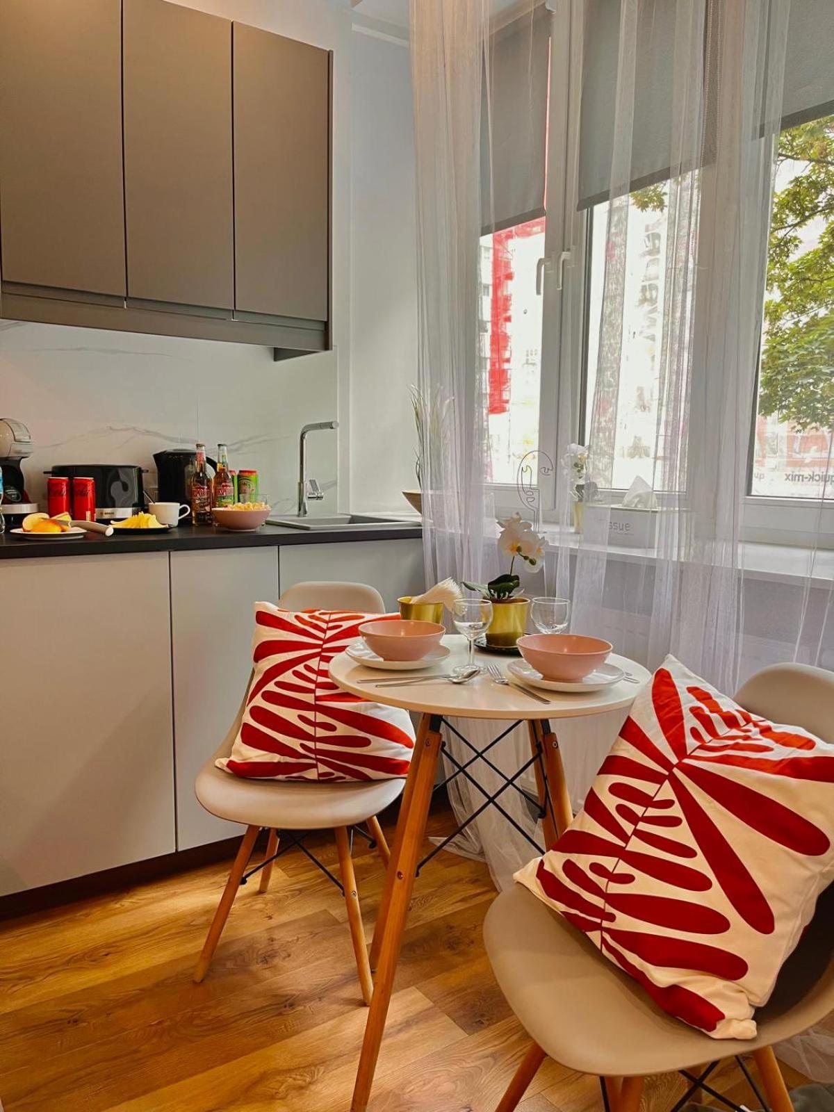 Special 1 Bed Room Condo Warszawa Center المظهر الخارجي الصورة